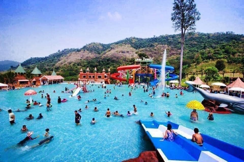 The resort water park ราชบุรี